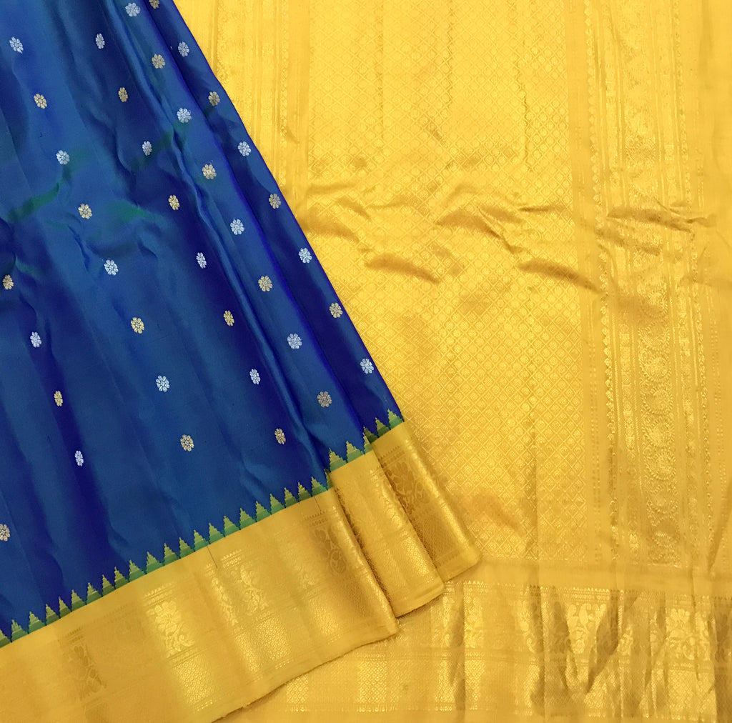 Gadhwal – Pratha Sarees by Kavita Koparkar